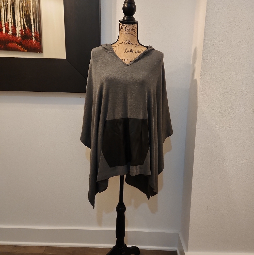 Karen Kane Gray Hooded Poncho with Black Pocket